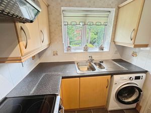 Kitchen- click for photo gallery